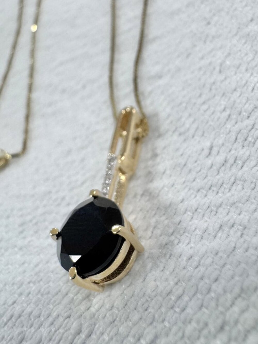 10K Yellow Gold 18" Necklace Black Stone & Diamonds - Picture 4 of 8